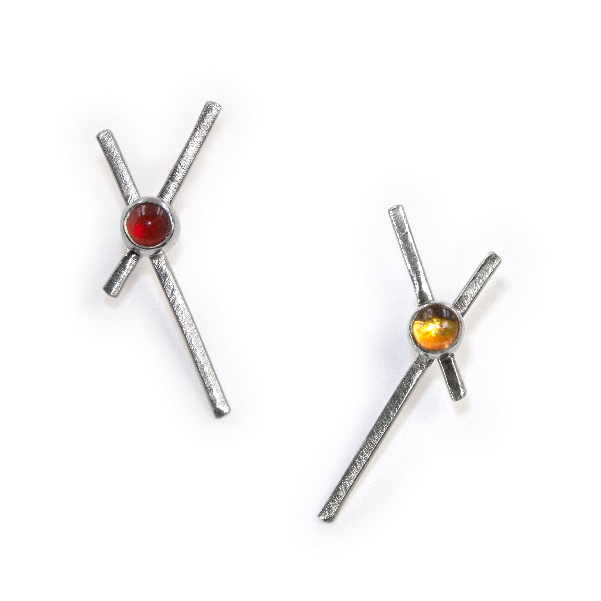 Dissonance earrings by Rouaida.