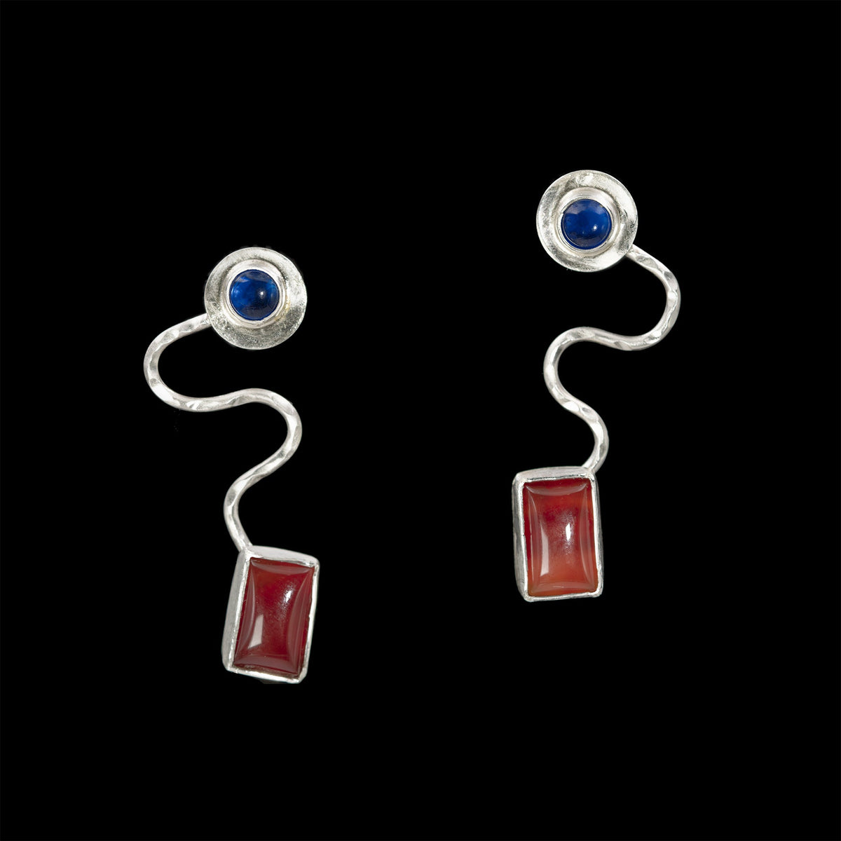London earrings by Rouaida.