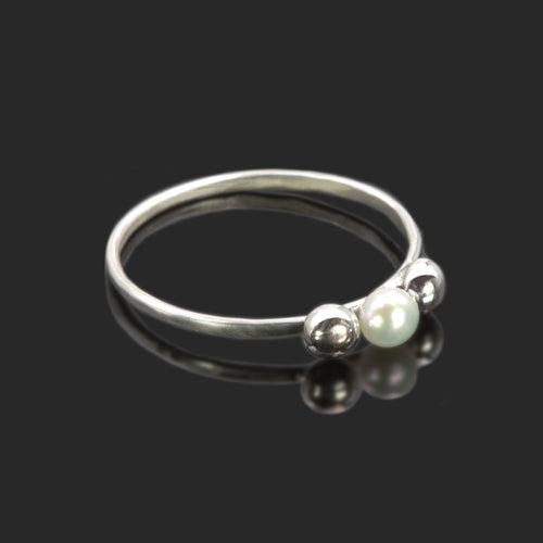 Sterling silver Celestial ring with freshwater pearls by Rouaida.