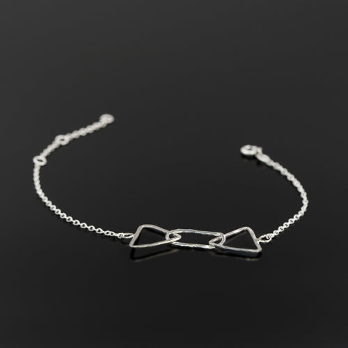 Sterling silver Quantum chain bracelet by Rouaida. 